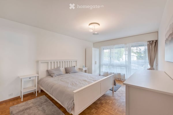 Appartement 4.5 pièces meublé/ Furnished 3 bedroom apartment with view Pully 2