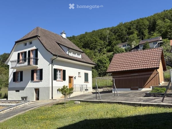 Charmantes Einfamilienhaus an ruhiger Lage in Himmelried 2
