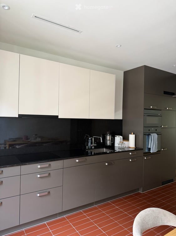 Modern 3.5-Room Apartment in Zürich 4