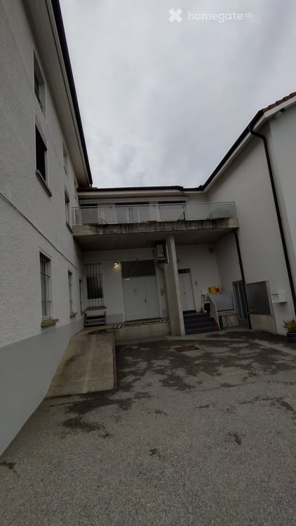 Ufficio e/o shop nel centro di Arzo (ex-Posta) 3