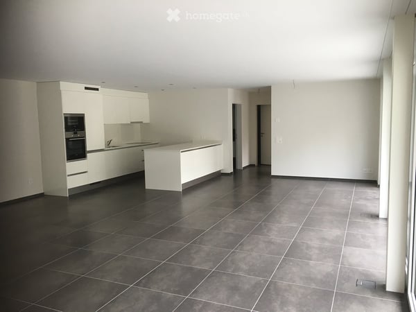 Moderne 2 ½ Zimmerwohnung mit hohem Ausbaustandard und grosszügigem Sitzplatz 2