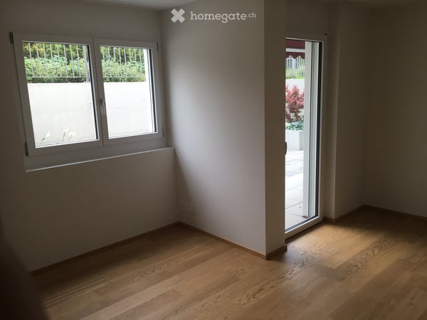 Moderne 2 ½ Zimmerwohnung mit hohem Ausbaustandard und grosszügigem Sitzplatz 6