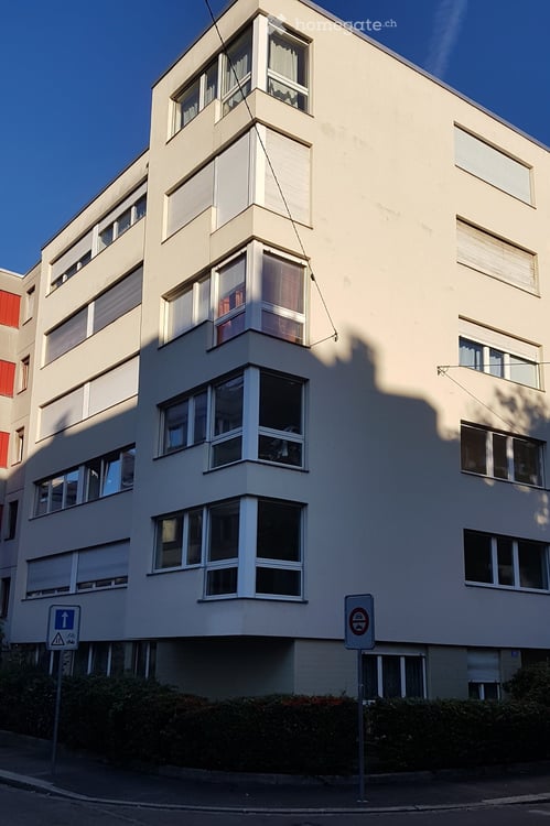 Helle 2-Zimmer-Wohnung im 4. OG mit Lift – Basel, Bärenfelserstrasse, Nähe Rheinufer 3