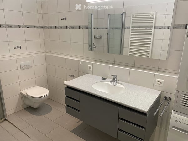 Charmante 3.5-Zimmer-Loft-Wohnung in historischem Altbau an der Baarerstrasse 8