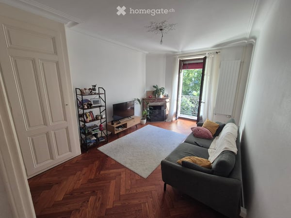Charming 3-Room Apartment with Balcony on Boulevard Carl-Vogt, Genève 1