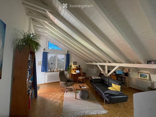 Charmante 2.5-Zimmer-Altbauwohnung mit Balkon und schöner Aussicht in Gelterkinden 5