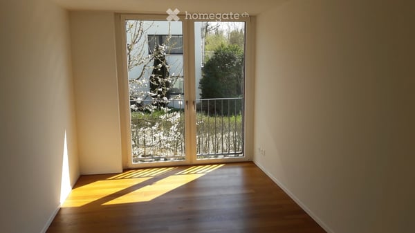 Moderne und helle 4.5 Zimmer Wohnung mit guter öV Anbindung (unmöbliert) 8