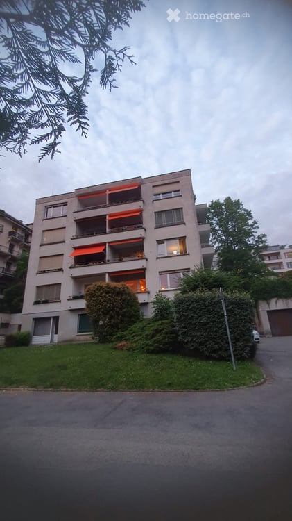 Appartement de 5.5 pièces avec balcons et vue dans le quartier du Signal de Sauvabelin à Lausanne 6