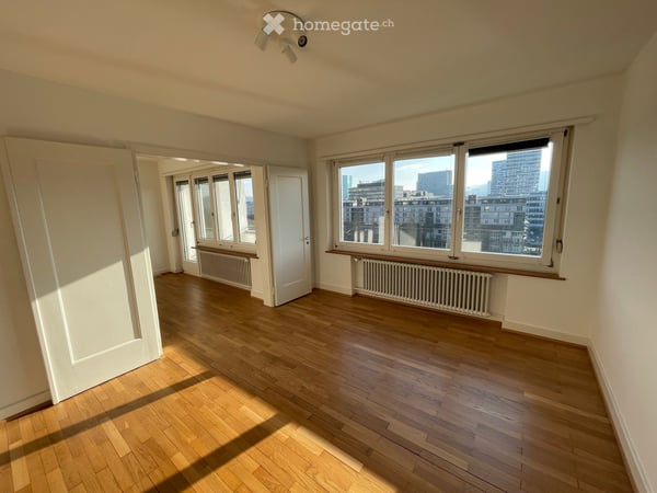4.5-Zimmer-Wohnung mit 2 Balkonen, Panoramablick und idealer Lage an der Limmat 1