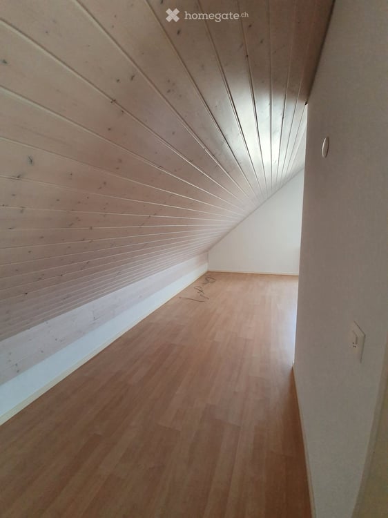 Exklusive 5.5-Zimmer-Maisonettewohnung mit Cheminée und grossem Balkon – Wohnen mit viel Raum 12