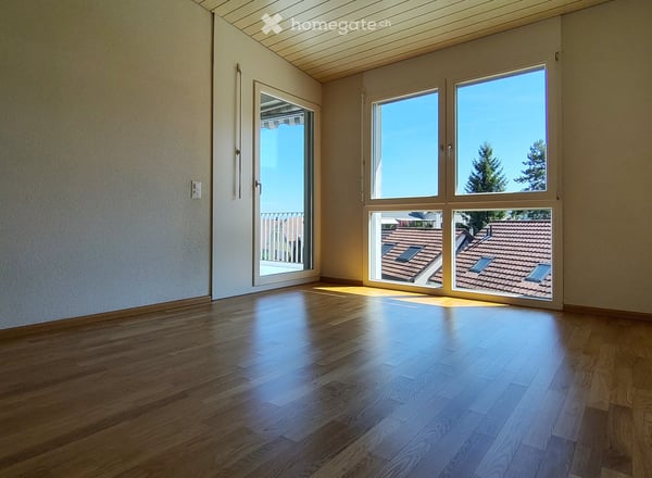 Wohnen im Dorfzentrum von Aesch – 3½-Zimmer-Dachgeschosswohnung mit Balkon 4