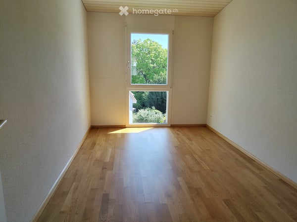 Wohnen im Dorfzentrum von Aesch – 3½-Zimmer-Dachgeschosswohnung mit Balkon 5