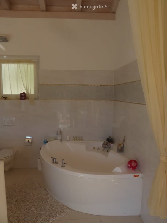 Zu verkaufen Villa Panoramica mit herrlicher Seesicht im Malerischen Bissone TI 16