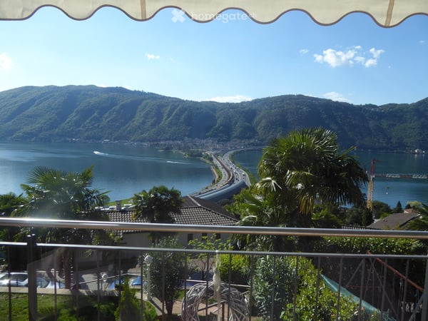 Zu verkaufen Villa Panoramica mit herrlicher Seesicht im Malerischen Bissone TI 26