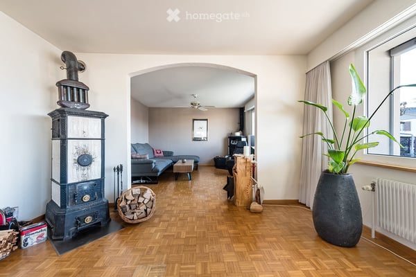 Ein Zuhause mit viel Platz, Charme und einem grosszügigen Garten 11