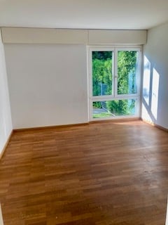 Charming 3-Room Apartment with Balcony & Stunning Views – Bergstrasse 32, Zürich 8044 3