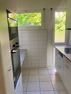 Charming 3-Room Apartment with Balcony & Stunning Views – Bergstrasse 32, Zürich 8044 2