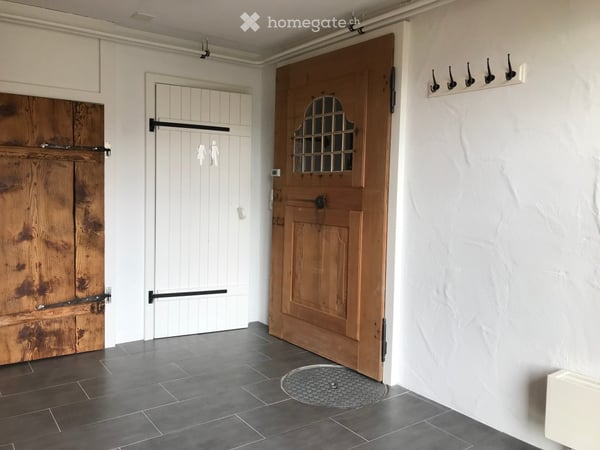 Grosszügige 2.5 Zimmer-Wohnung in charmantem Bauernhaus 3