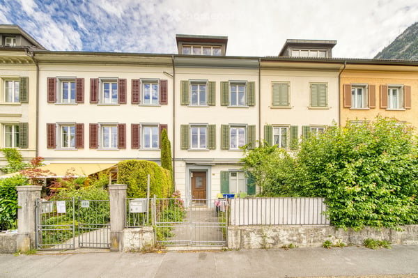 Charmantes Reiheneinfamilienhaus mit Sicht auf die Glarner Alpen 1