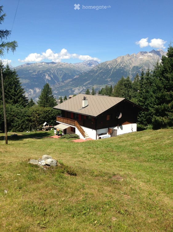 Möblierte 4.5-Zimmer-Wohnung mit Bergblick in Bürchen 2