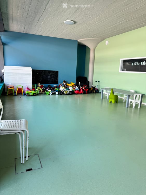 Helle Gewerbe an ruhiger Lage in Schwamendingen – 350 m², rollstuhlgängig, ab Oktober 2026 23