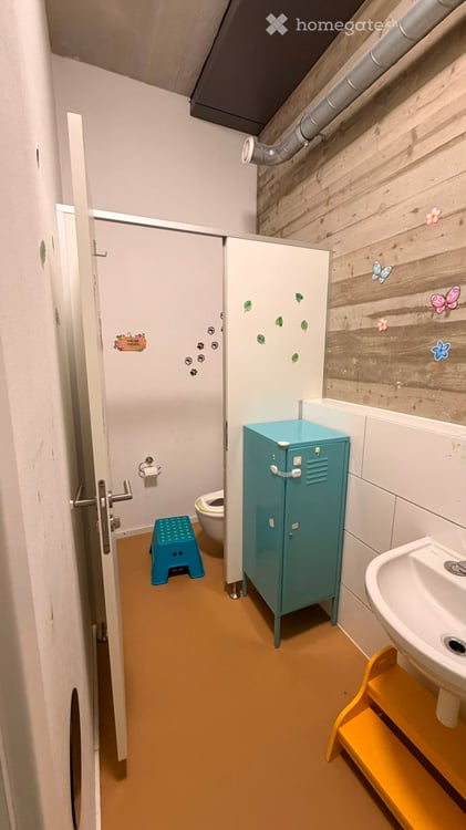 Helle Gewerbe an ruhiger Lage in Schwamendingen – 350 m², rollstuhlgängig, ab Oktober 2026 11