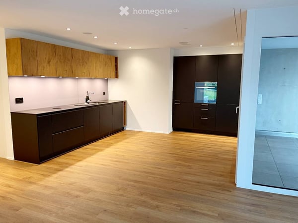 EG-Wohnung im hohen Ausbaustandard, Wintergarten und Gartensitzplatz 3