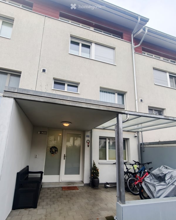 Modernes 5.5/6.5 Zimmer-Reihenhaus in ruhiger Lage Allschwil /5.5-6.5 room row house with a garden 2