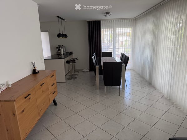 WOHNGEMEINSCHAFT 4.5-Zimmer-Wohnung mit Balkon und Garage in Regensdorf 5