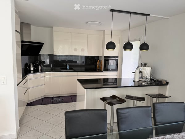 WOHNGEMEINSCHAFT 4.5-Zimmer-Wohnung mit Balkon und Garage in Regensdorf 2