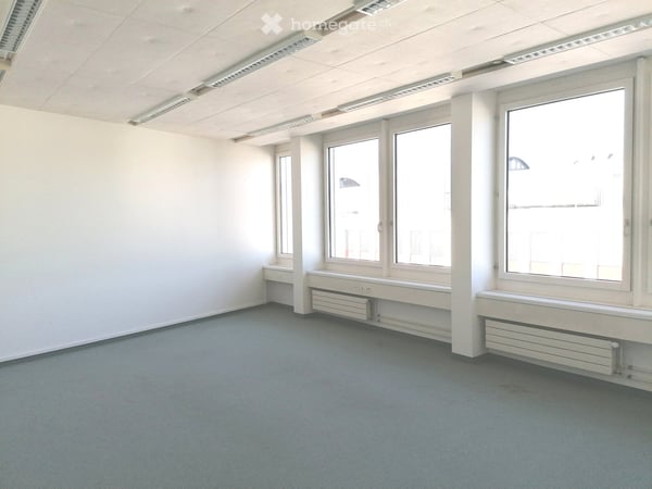 Attraktive Büro- oder Gewerbefläche mit Weitblick – 180 m² im obersten Geschoss 7