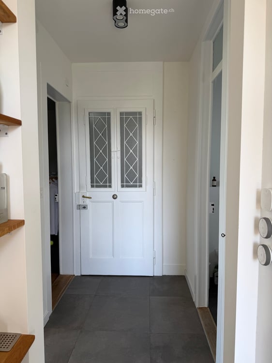 Bright Furnished 2.5-Room Apartment with Balcony in Renens 12