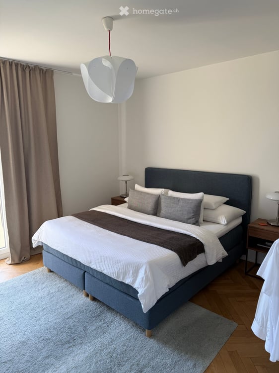 Bright Furnished 2.5-Room Apartment with Balcony in Renens 6