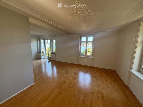 Charming 3.5-Room Apartment with Lake Views in Kilchberg 3