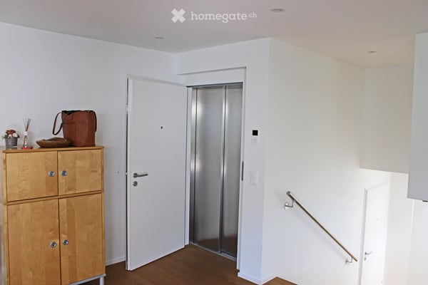 Grosszügige 4.5-Zimmer-Attikawohnung mit zwei Terrassen, 2 Minuten vom Bahnhof Esslingen entfernt 11