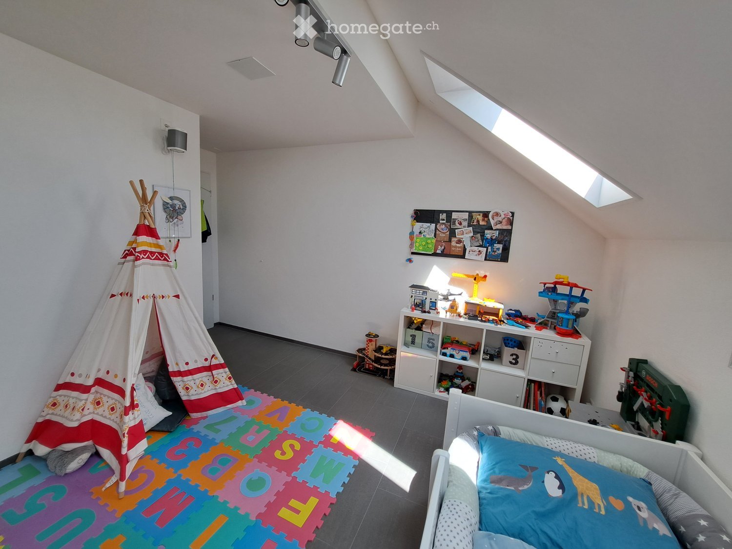 Immobilie in Adlikon B. Regensdorf - Exklusive 4.5-Zimmer-Maisonette-Dachwohnung mit Sonnenterrasse & Komfort im Dorfkern von Adlikon - Bild 6