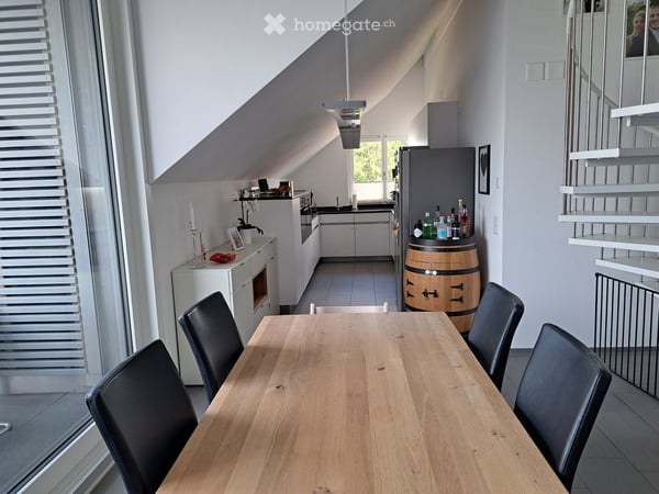 Exklusive 4.5-Zimmer-Maisonette-Dachwohnung mit Sonnenterrasse & Komfort im Dorfkern von Adlikon 10