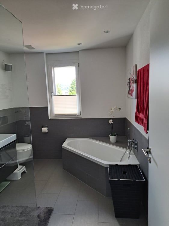 Exklusive 4.5-Zimmer-Maisonette-Dachwohnung mit Sonnenterrasse & Komfort im Dorfkern von Adlikon 6