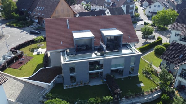 Exklusive 4.5-Zimmer-Maisonette-Dachwohnung mit Sonnenterrasse & Komfort im Dorfkern von Adlikon 2