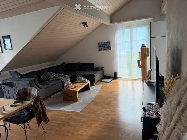Dachwohnung in Benken SG 3