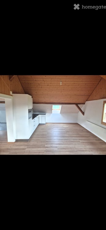 Charmante 2.5-Zimmer-Dachwohnung an ruhiger Lage in Signau 1