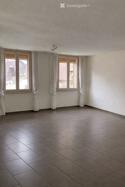 Helle 4.5-Zimmer-Wohnung an zentraler Lage in Rohrbach 3