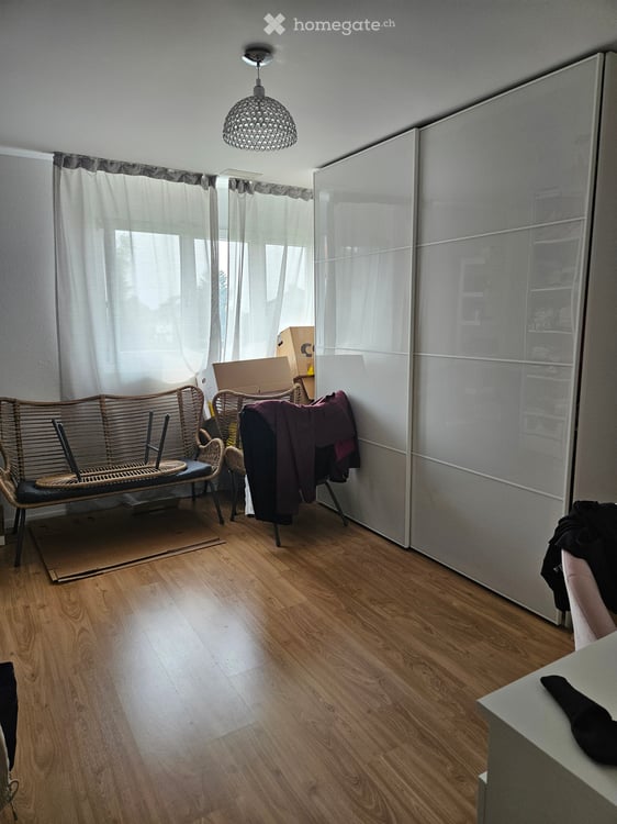 Helle 5.5-Zimmer-Wohnung mit Balkon und herrlicher Aussicht in Siegershausen 9