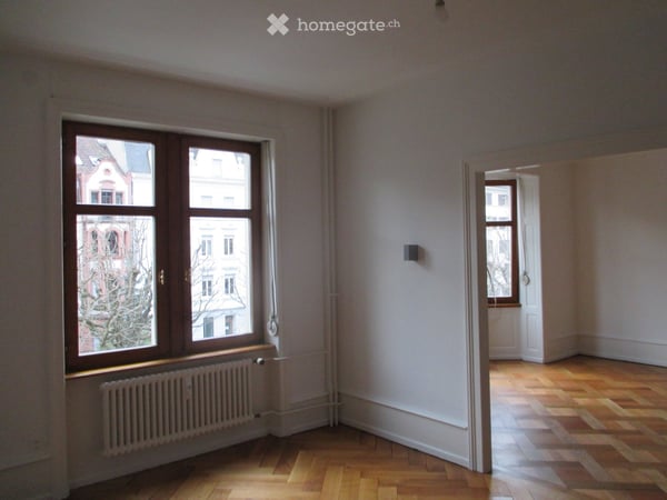 Charmante 2.5-Zimmer-Altbauwohnung mit Balkon an der Delsbergerallee, Basel 1