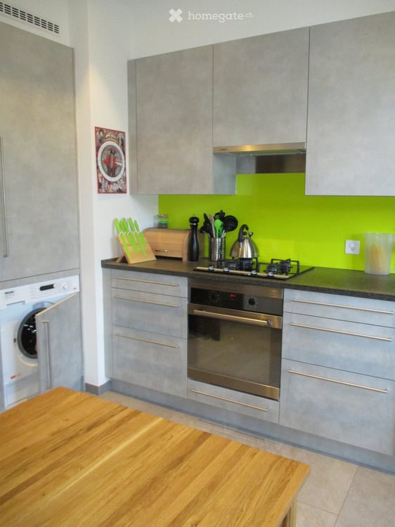 Charmante 2.5-Zimmer-Altbauwohnung mit Balkon an der Delsbergerallee, Basel 3