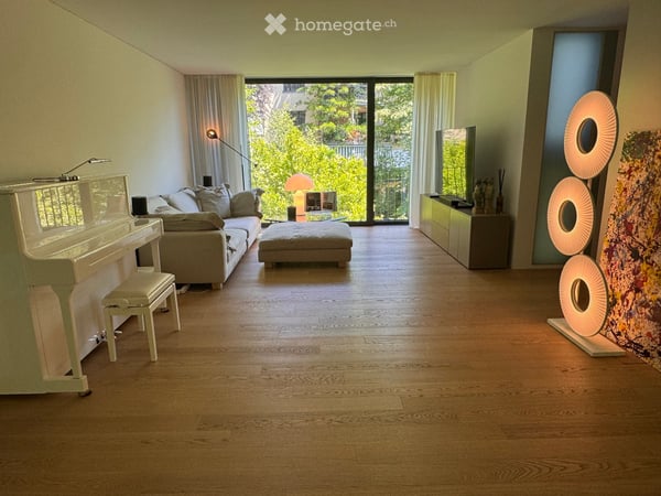 Exklusive 5.5-Zimmer-Wohnung über die ganze Etage im Privatpark 2