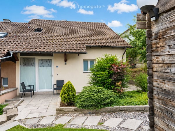 Top-saniertes Einfamilienhaus mit 345 m² Garten in Muri AG 2