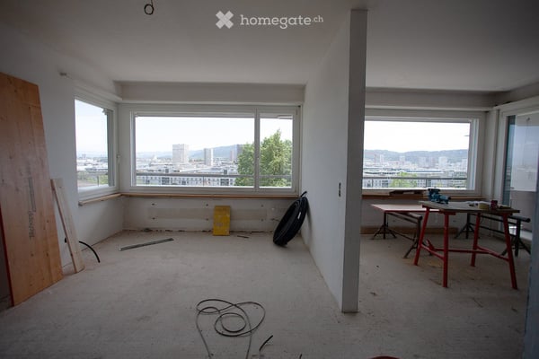 Total-Renovierte 5-Zimmer-Wohnung mit Balkon und schöner Aussicht in Zürich-Höngg 3