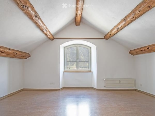 2-Zimmer-Dachwohnung in Samedan 1