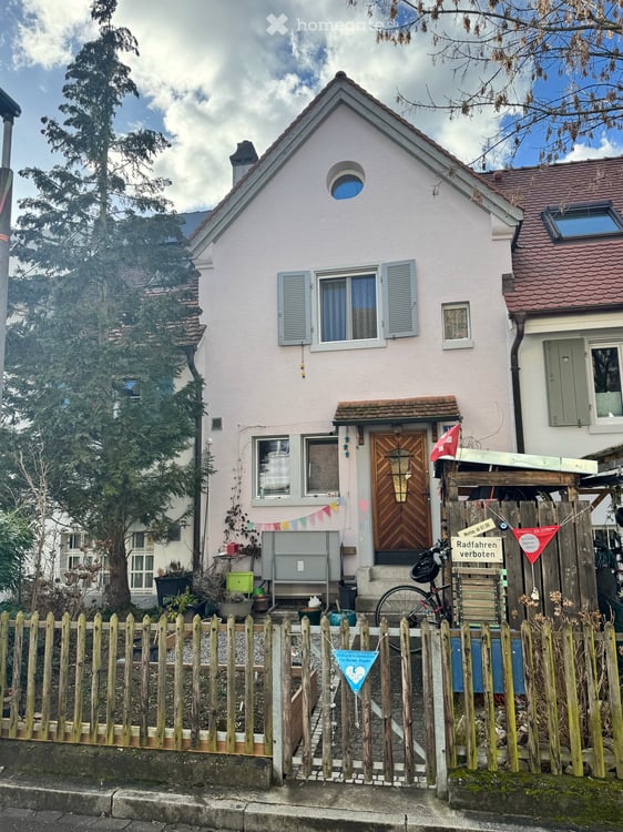 Charmantes 4.5-Zimmer-Reiheneinfamilienhaus in Riehen 1